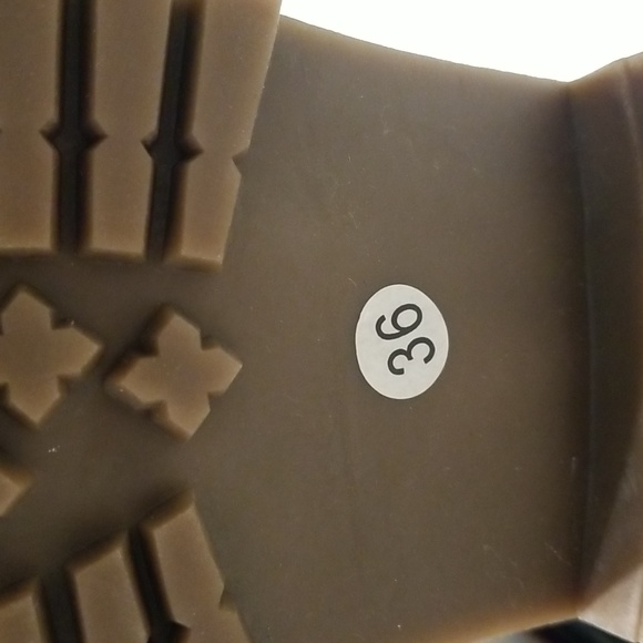 NWT BEAUTIFUL BOOTS - Picture 8 of 8